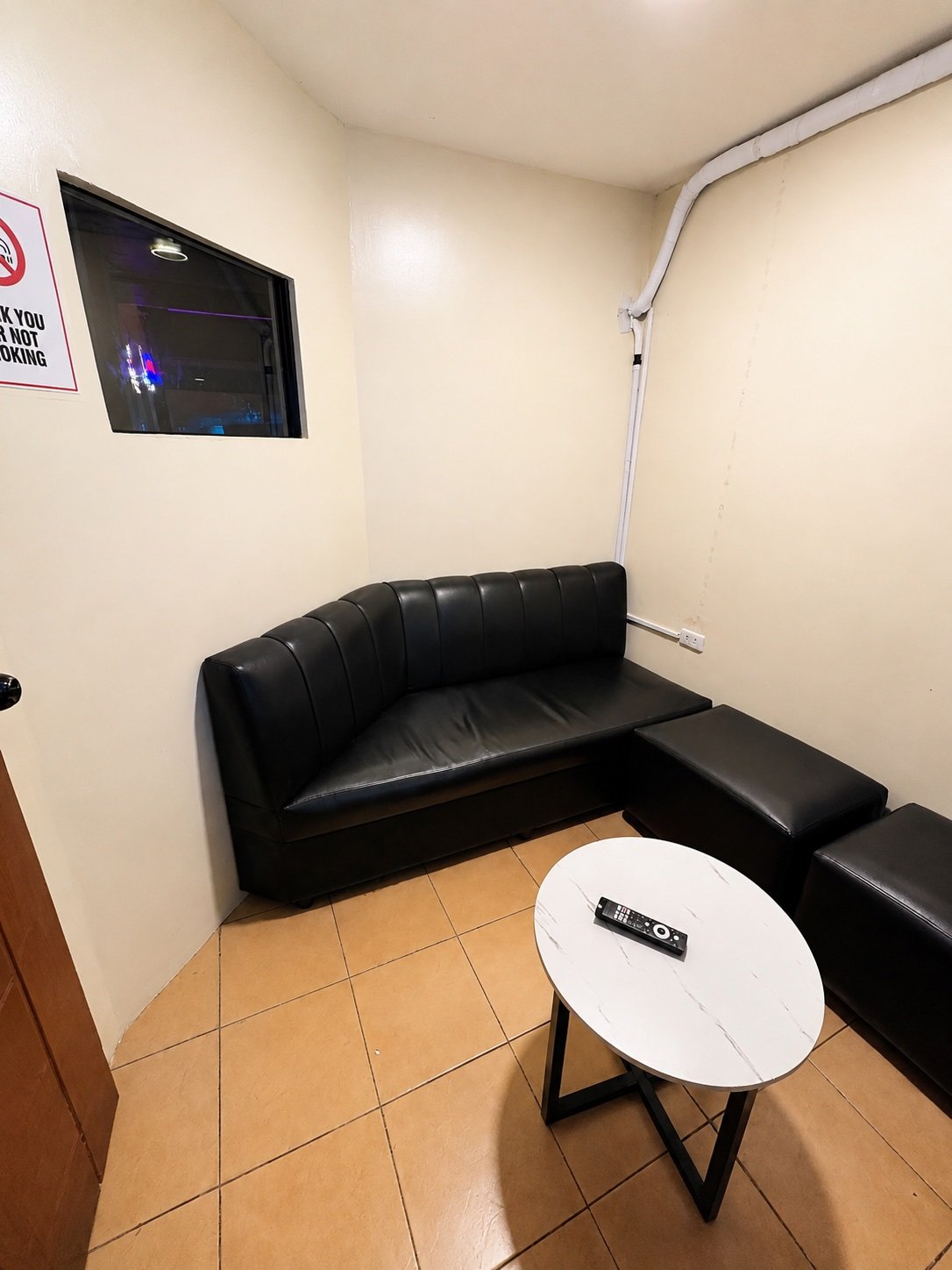 Room 2 interior view 3